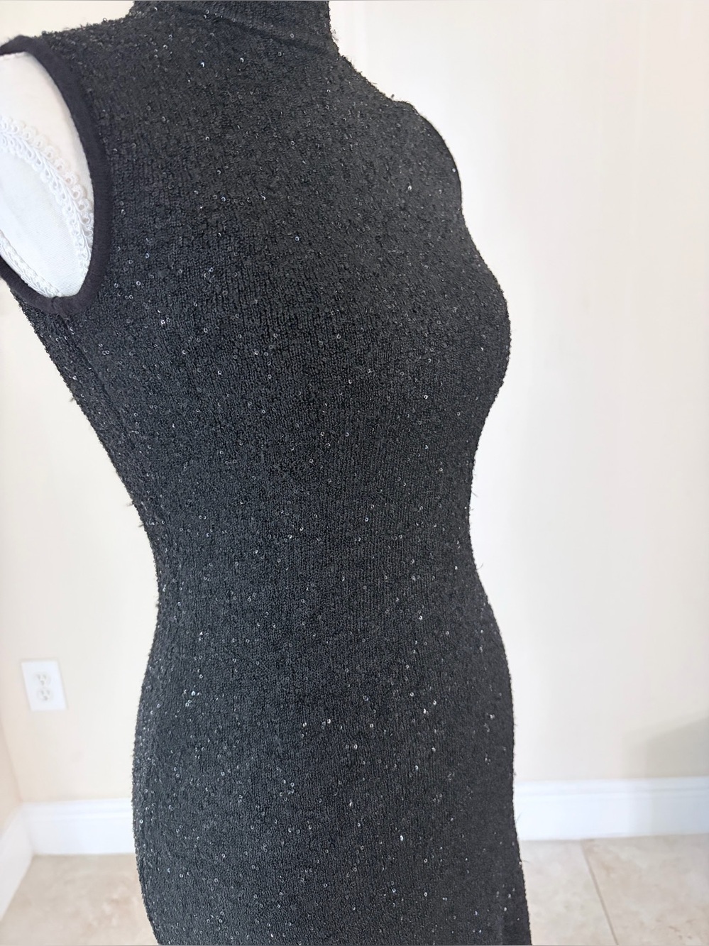 Avec Les Filles Black Sleeveless Turtleneck Mini Dress - Picture 5 of 10